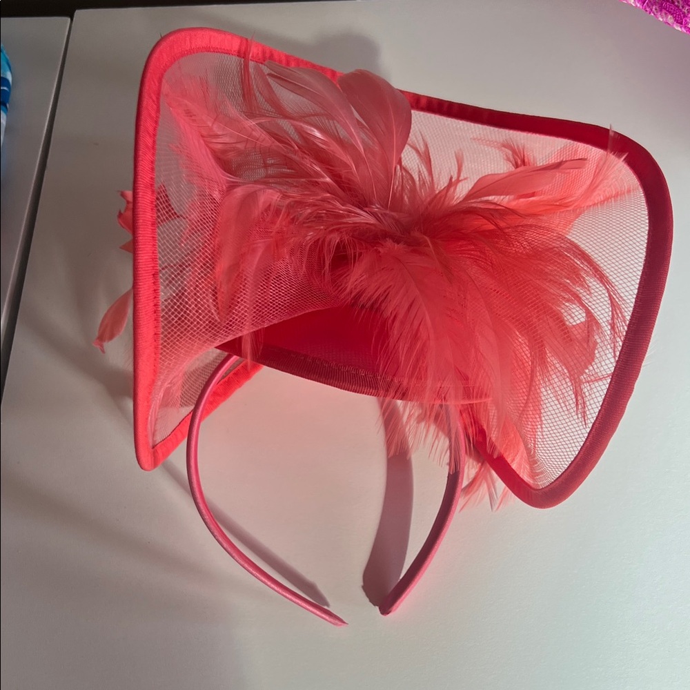 Elegant Pink Feathered Fascinator
